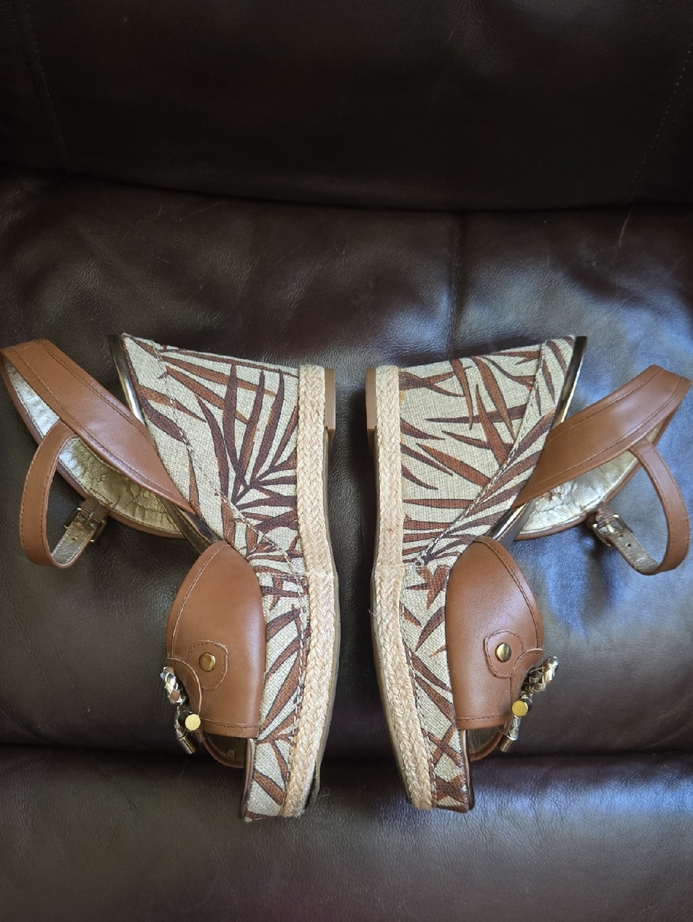 Circa Joan David Luxe Cjorsola Leather/Canvas Design Palm-Print Wedge Sandals